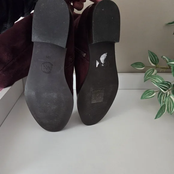 Michael Kors Women's Burgundy Suede Boots Size 6 - Picture 9 of 16